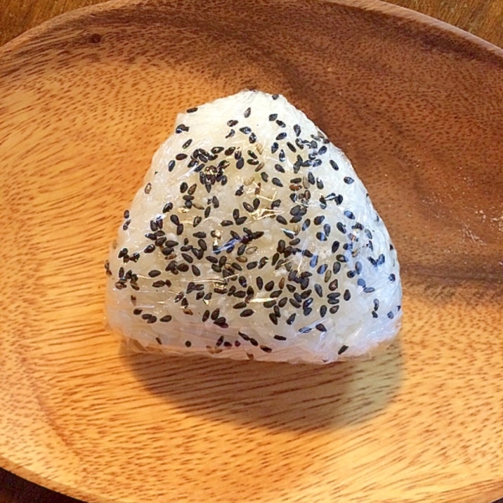 ごま塩昆布むすび レシピ 作り方 By きのこのみみ 楽天レシピ ごま塩昆布むすび レシピ 作り方 By きのこのみみ 楽天レシピ